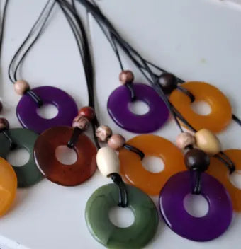 Circle pendant necklace