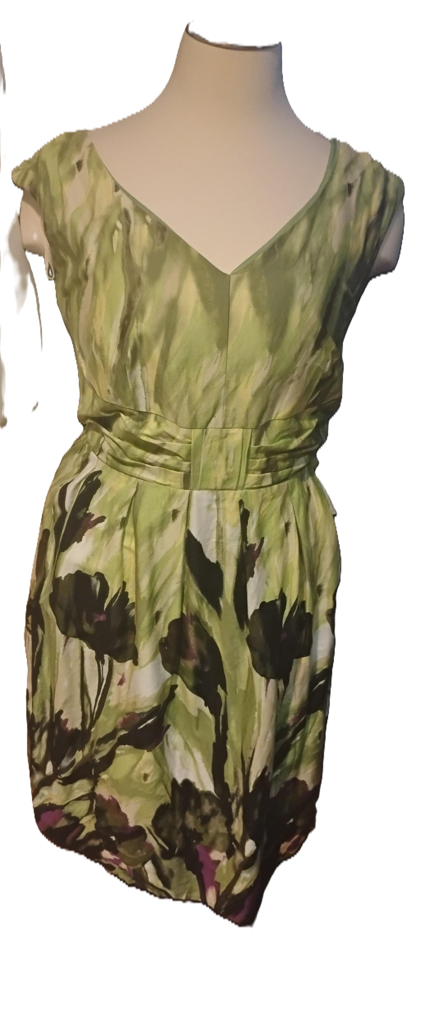 Green sleeveless spring dress
